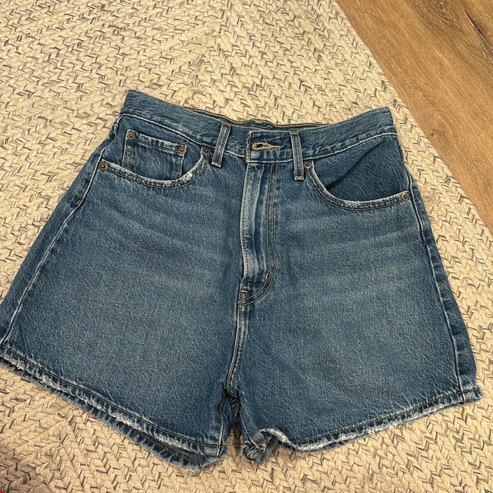 Levi’s high loose 27 waist cut off denim shorts